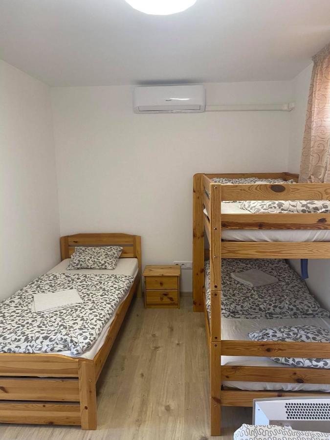 La Curia Panzio Bed & Breakfast Dunaszeg Bagian luar foto